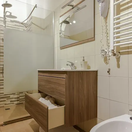 Piano Zero Apartment Rom